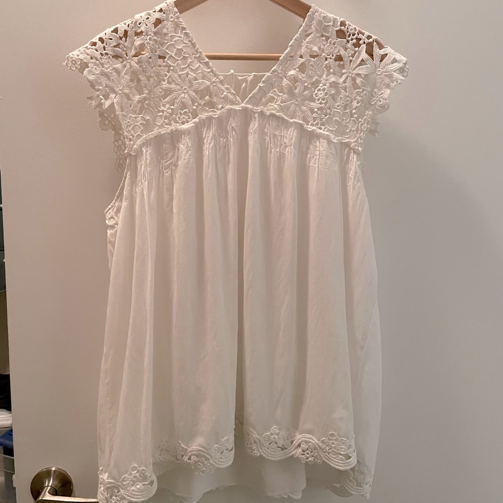 Johnny Was  White lace design peasant top, M.